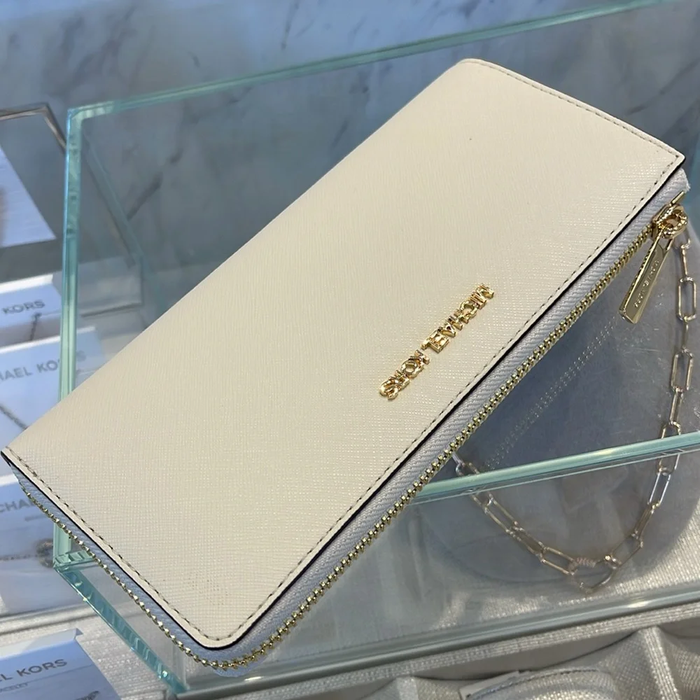 MICHAEL KORS Jet Set Travel Lg Saffiano Leather Quarter-Zip Wallet Light Cream